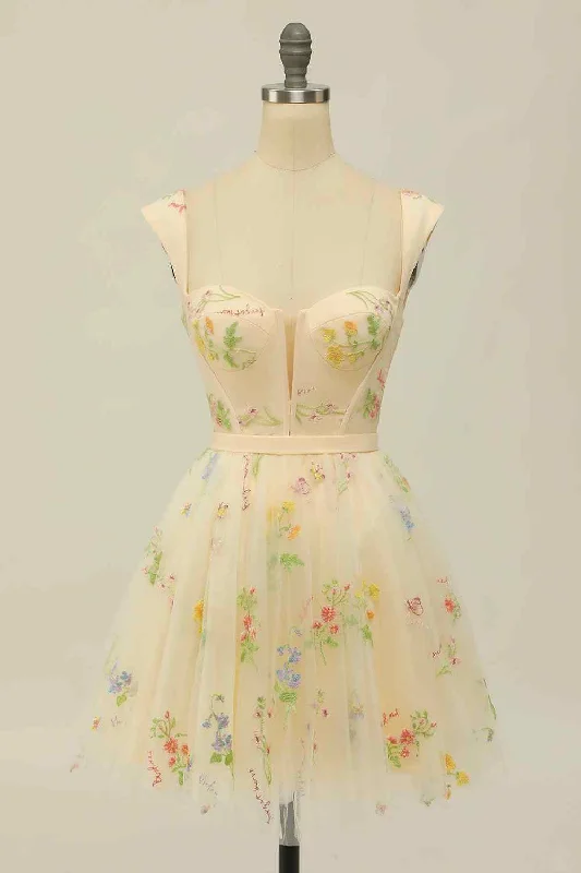 Champagne A-line Cap Sleeves Applique Mini Homecoming Dress