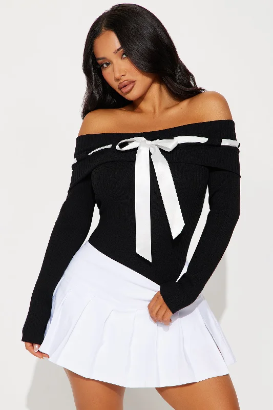 Just A Tease Off Shoulder Bow Sweater - Black/White