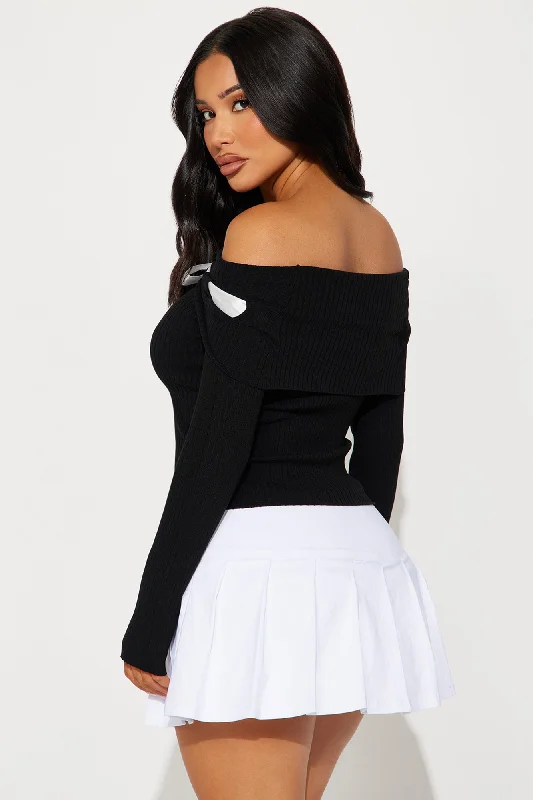 Just A Tease Off Shoulder Bow Sweater - Black/White