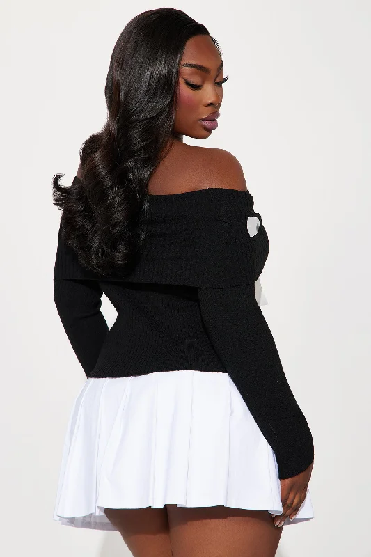 Just A Tease Off Shoulder Bow Sweater - Black/White