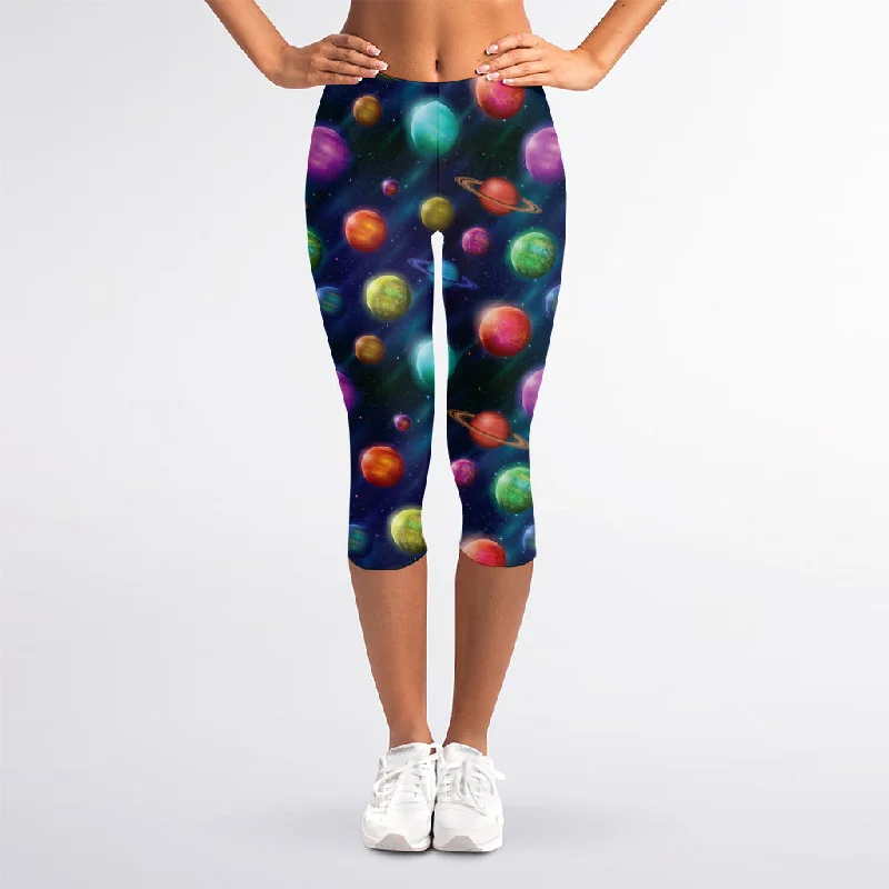 Fantastic Planets Pattern Print Women's Capri Leggings Fashionable Stretchy Fit Leggings